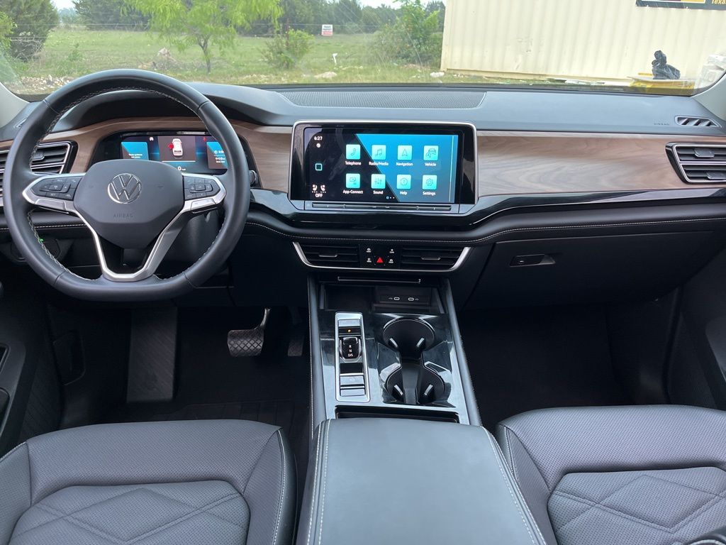 2024 Volkswagen Atlas SE 16