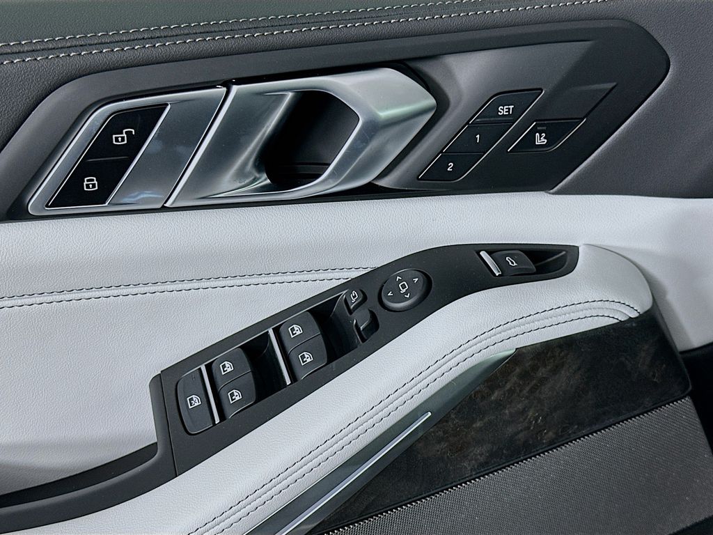 Thumbnail: 2026 BMW X5 - 20