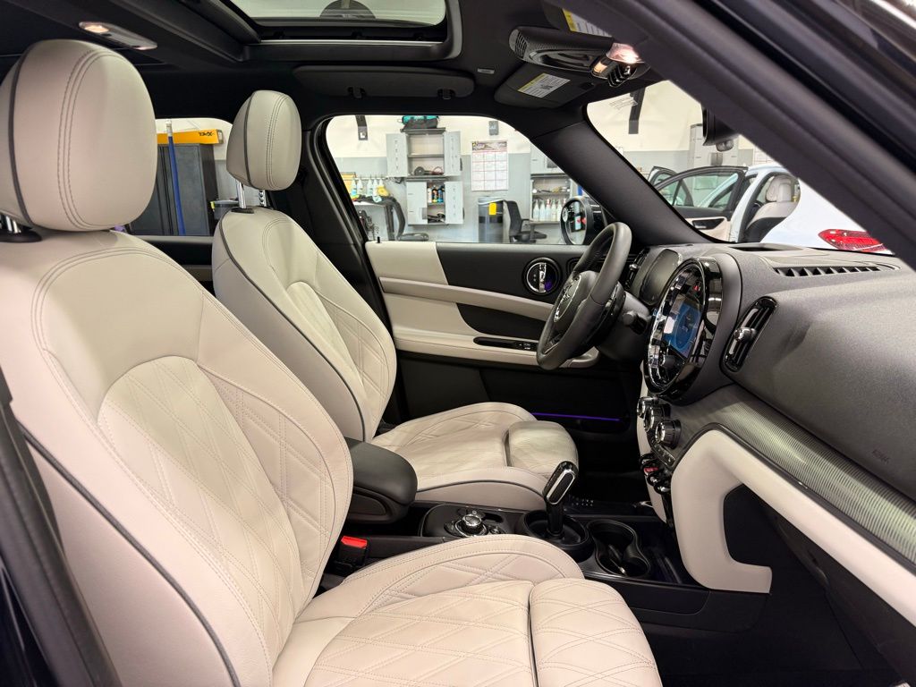 Thumbnail: 2023 MINI Cooper Countryman - 32