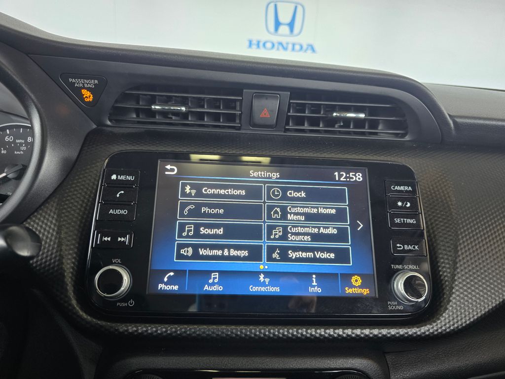 Thumbnail: 2021 Nissan Kicks - 22