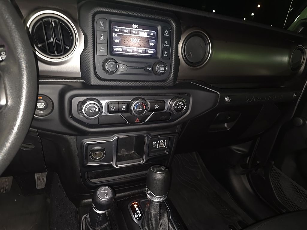 Thumbnail: 2020 Jeep Wrangler - 11