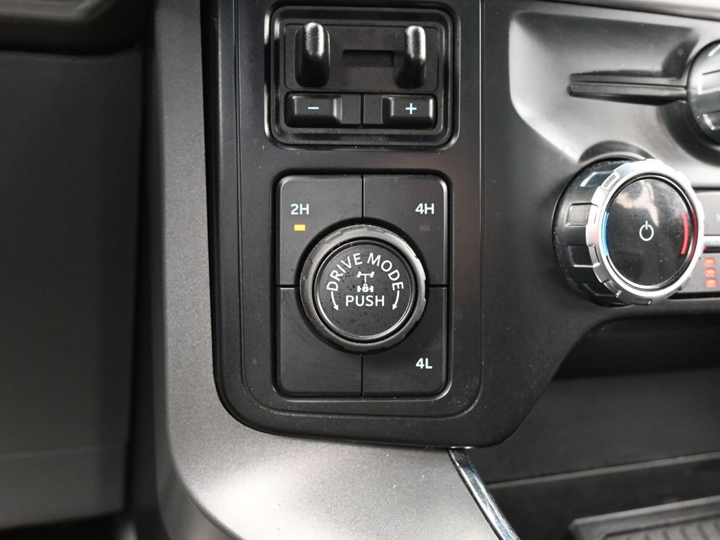 Used 2024 Red Metallic Ford XLT image 37