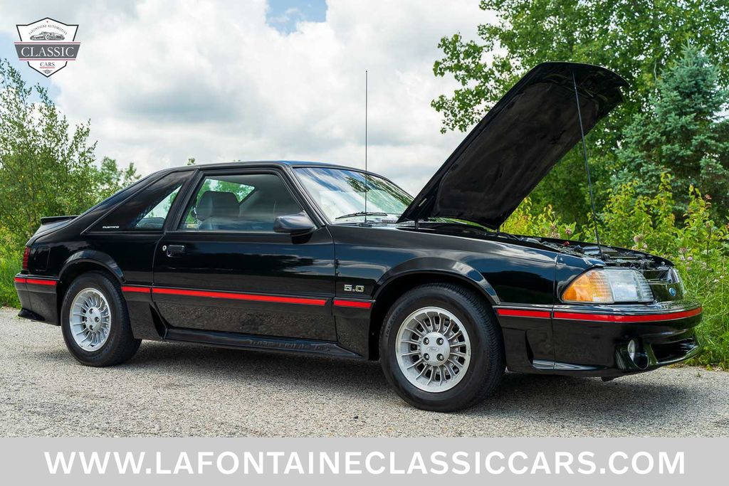 1987 Ford Mustang 34