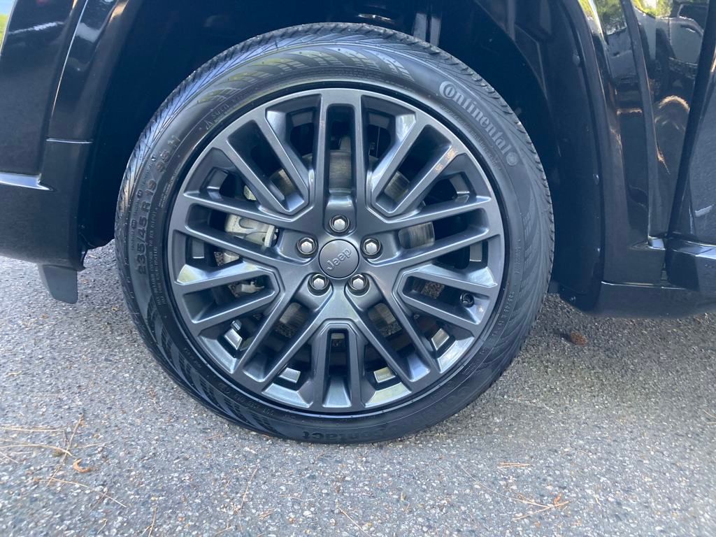 New 2024 Black Jeep Limited image 11
