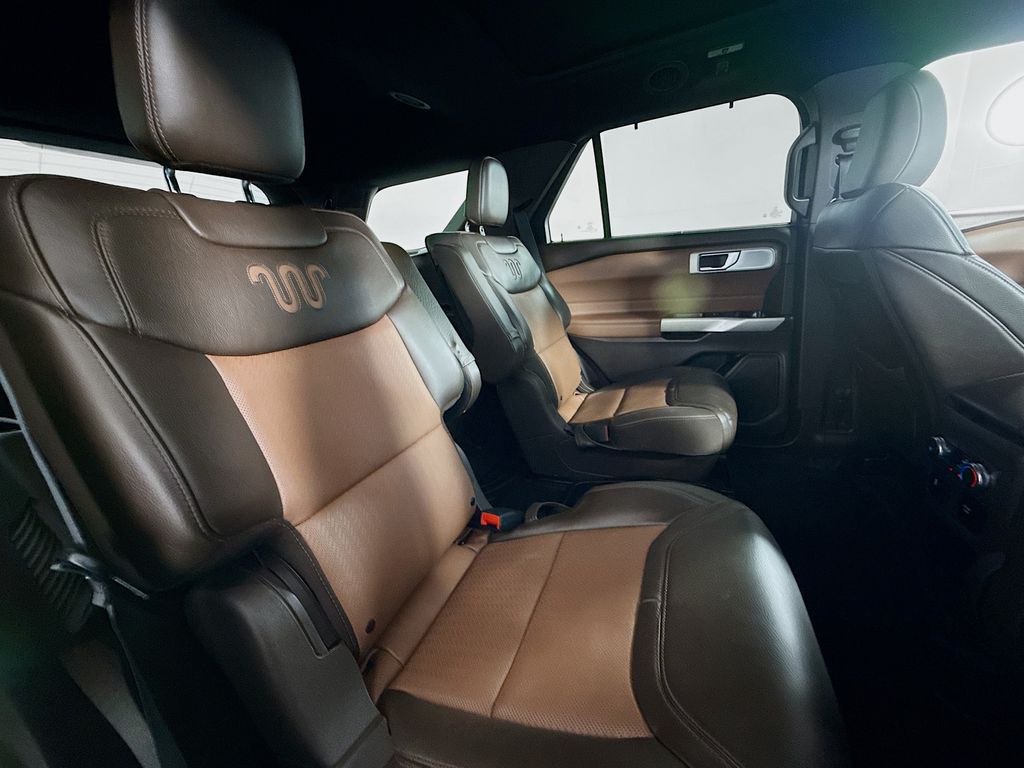 Thumbnail: 2021 Ford Explorer - 28