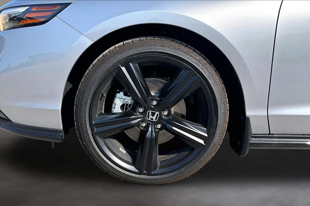 New 2026 Honda Accord Hybrid Sedan