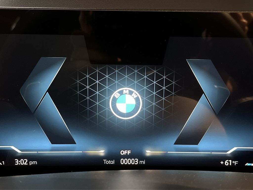 Thumbnail: 2026 BMW X7 - 15