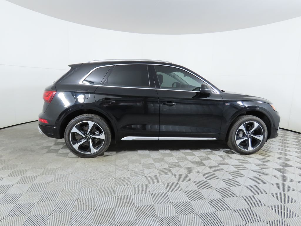 Thumbnail: 2025 Audi Q5 - 4