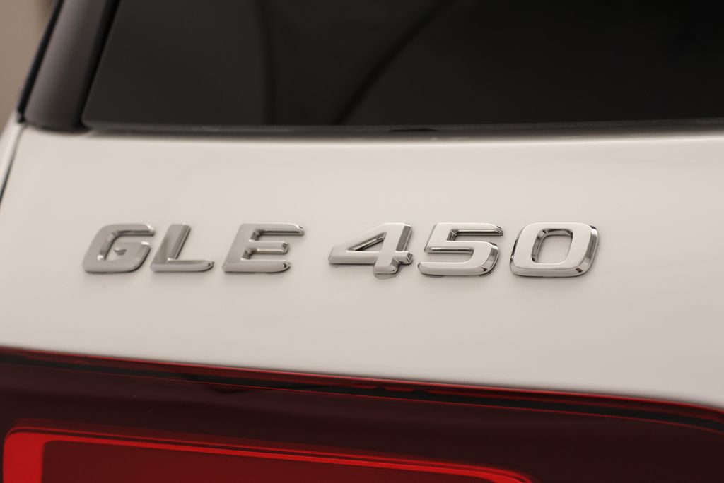 Thumbnail: 2026 Mercedes-Benz GLE - 9