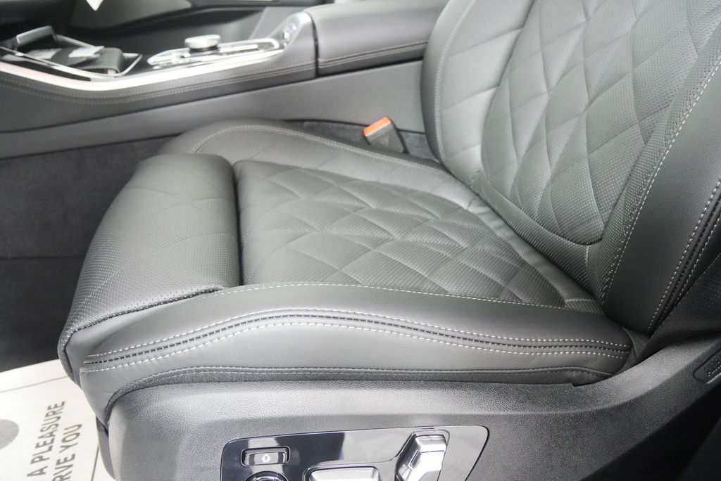 Thumbnail: 2026 BMW X5 - 9