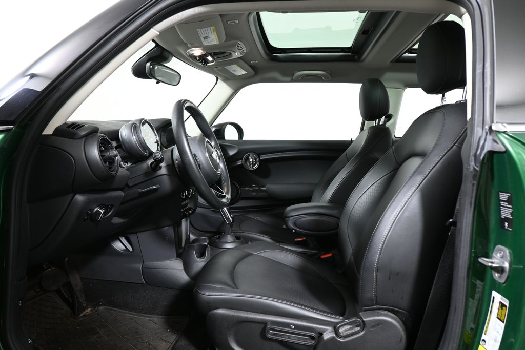 Thumbnail: 2020 MINI Cooper - 3