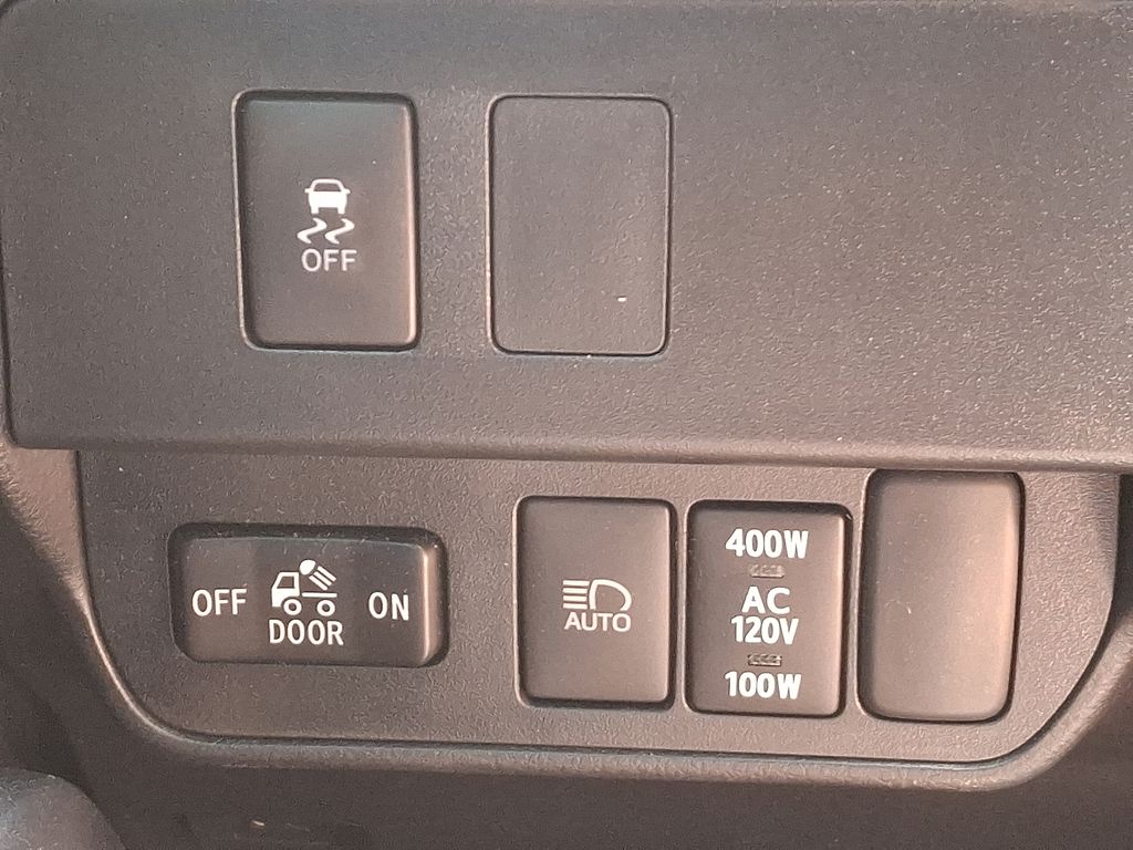 2022 Toyota Tacoma TRD Off-Road 23