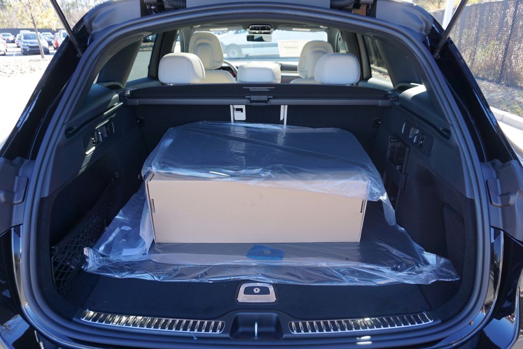 Thumbnail: 2026 Mercedes-Benz GLC - 18