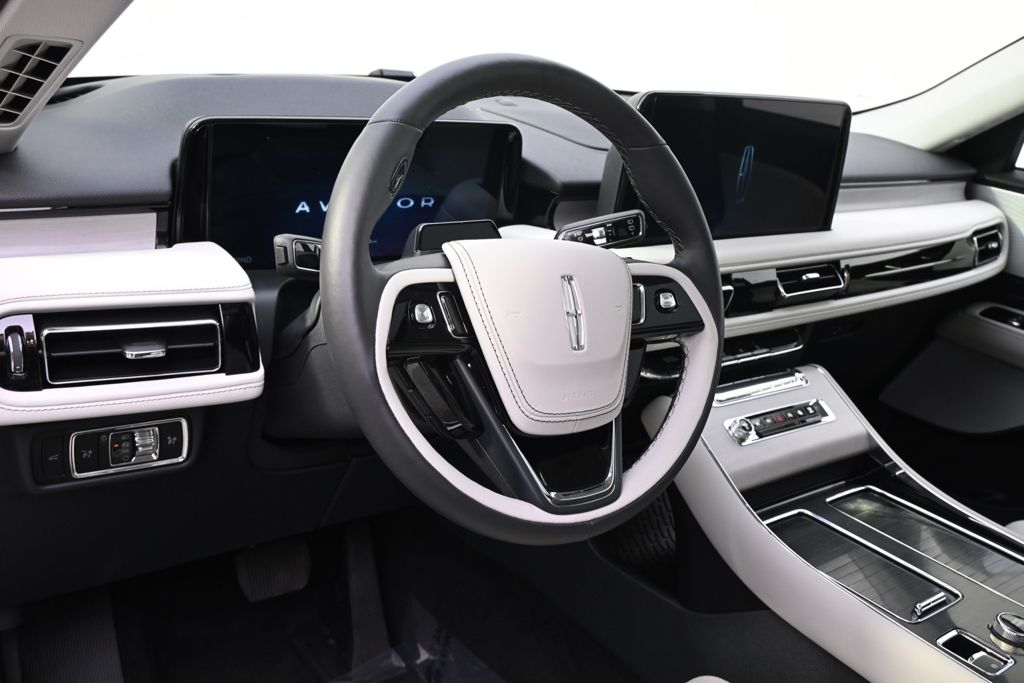 New 2026 White Lincoln Reserve image 11