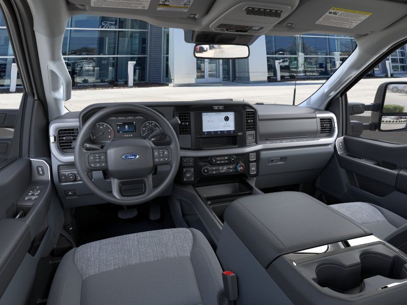 New 2026 Oxford White Ford XLT image 9