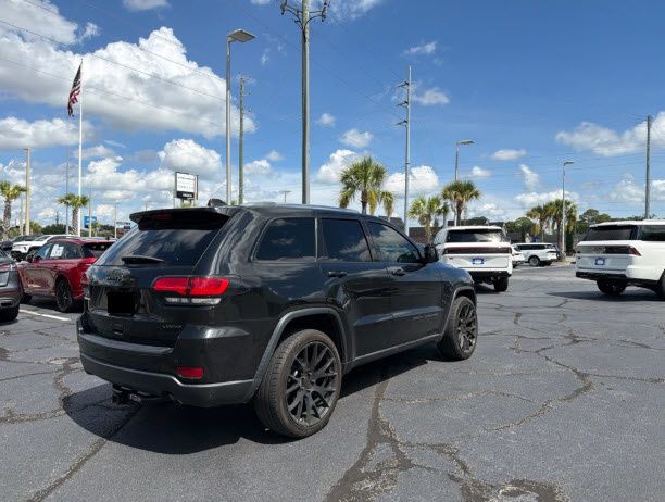 2020 Jeep Grand Cherokee Laredo E