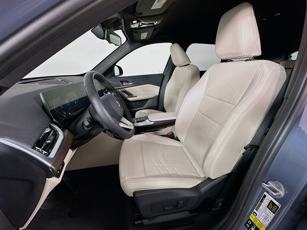 Thumbnail: 2023 BMW X1 - 21