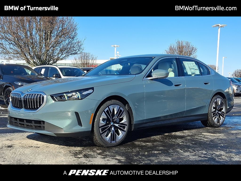 Thumbnail: 2026 BMW 5 Series - 1