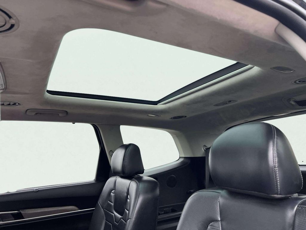 Used 2022 Ebony Black Kia SX image 21