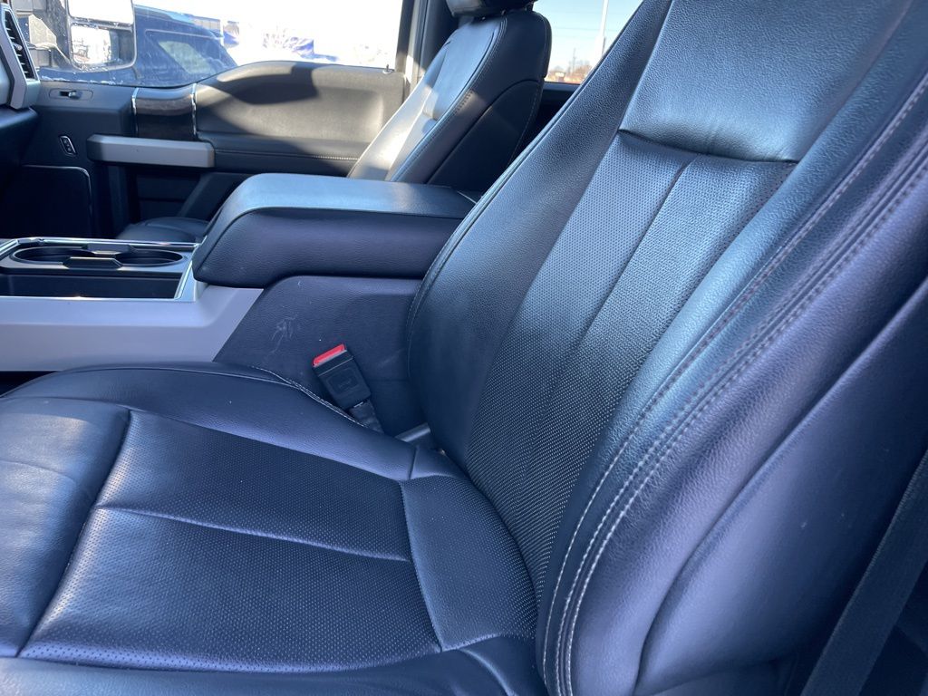 Certified Used 2022 White Ford Lariat image 39