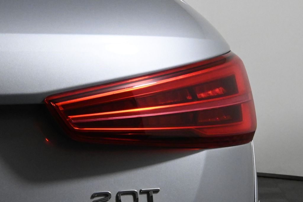 Thumbnail: 2017 Audi Q3 - 13