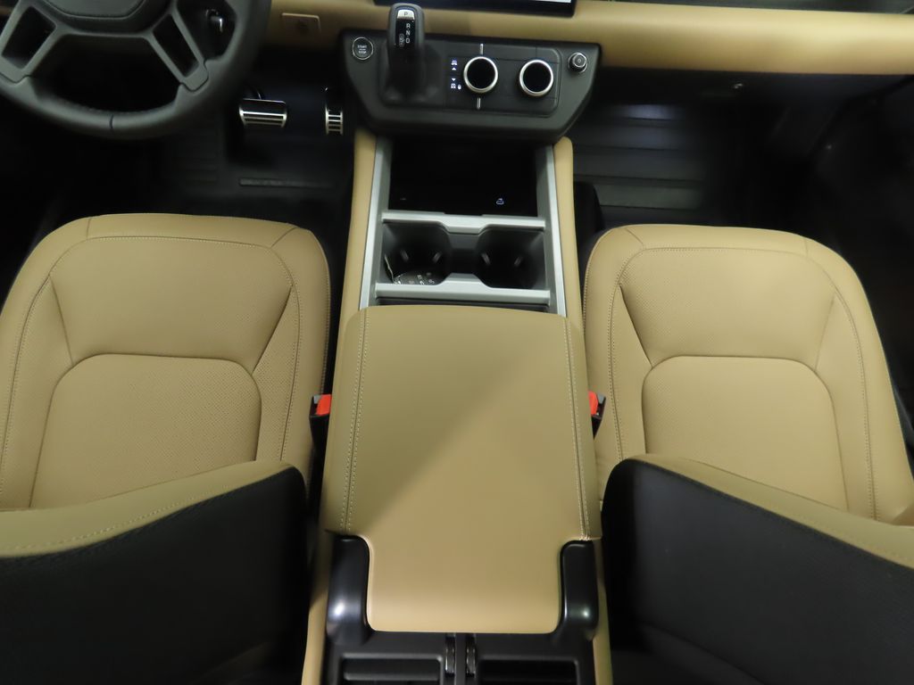 Thumbnail: 2025 Land Rover Defender - 18