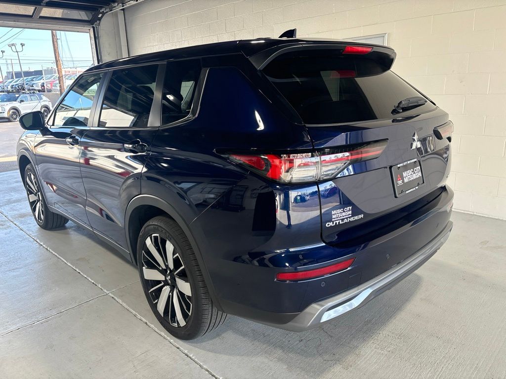 Used 2025 Mitsubishi Outlander SUV