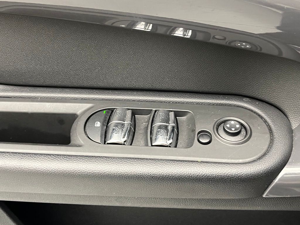 Thumbnail: 2020 MINI Cooper Countryman - 25