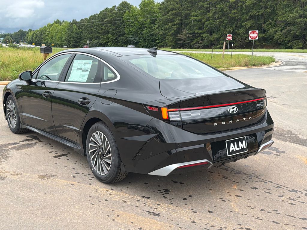 New 2026 Black Hyundai Limited image 8