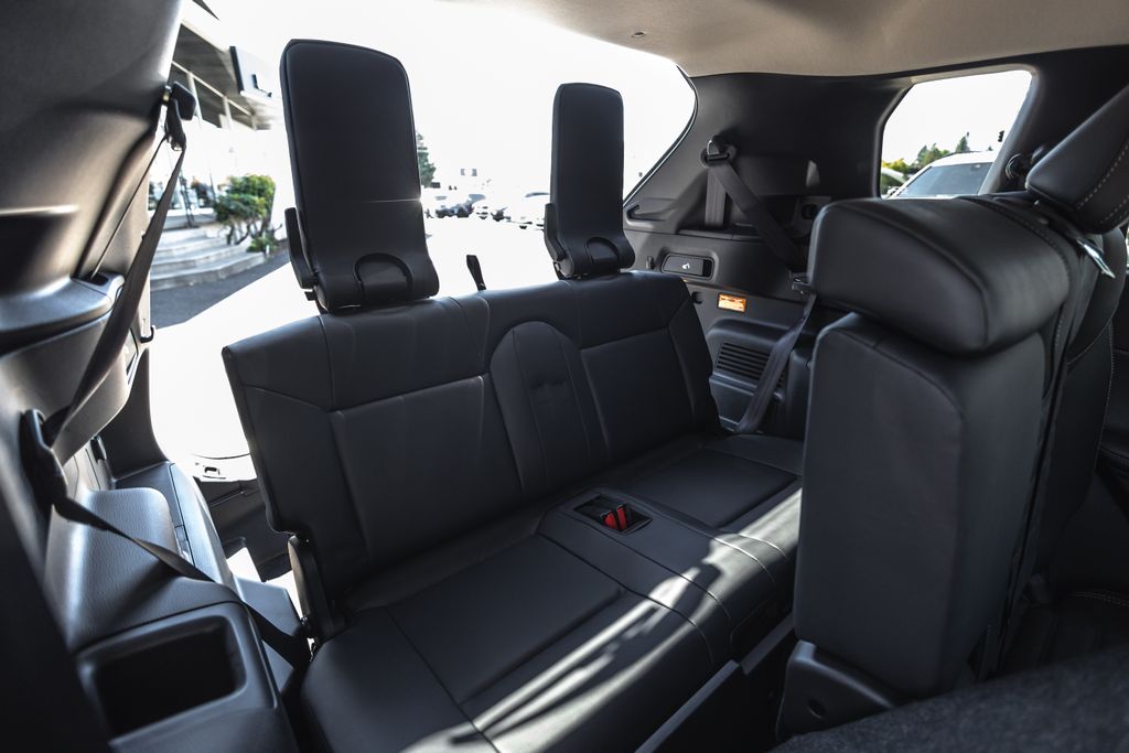 2026 Mitsubishi Outlander PHEV SE thumbnail 32