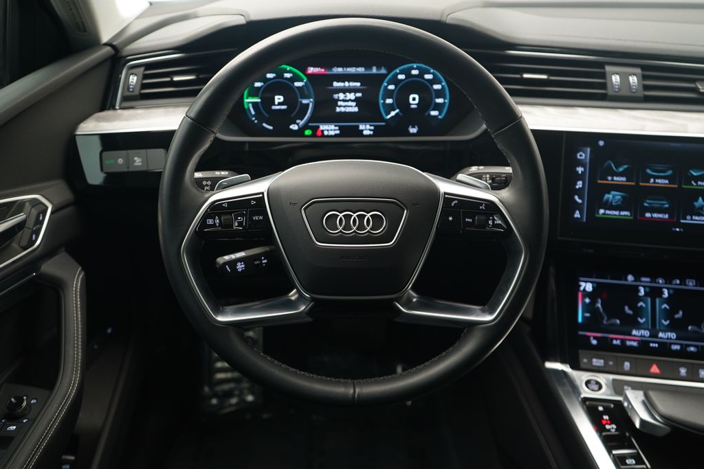 Thumbnail: 2024 Audi Q8 e-tron - 9