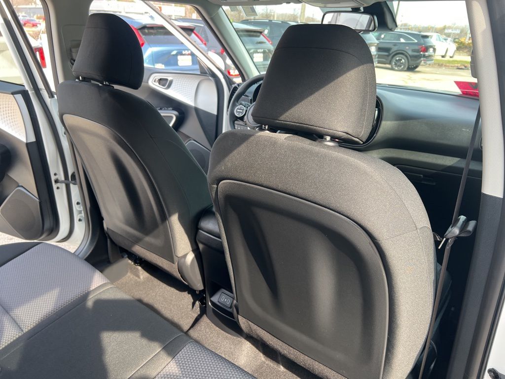 2023 Kia Soul S photo