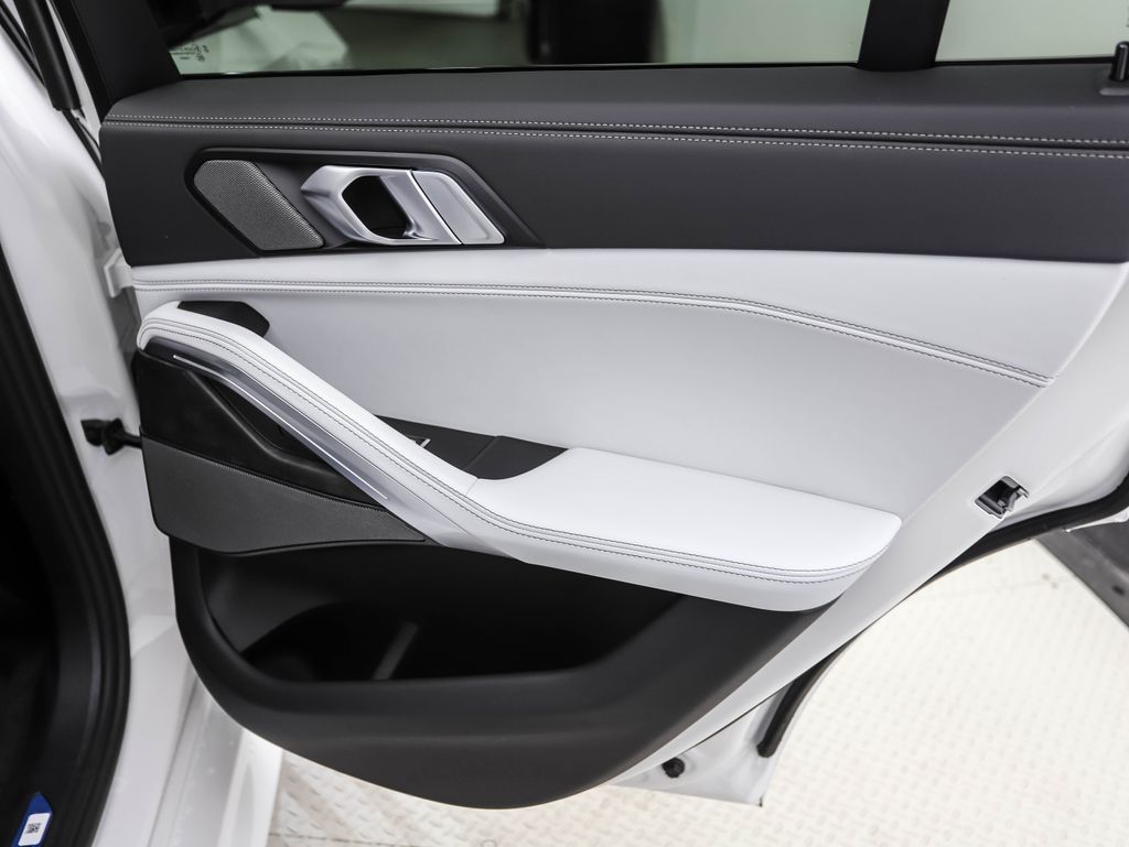 Thumbnail: 2026 BMW X6 - 25