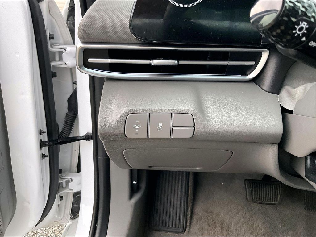 2024 Hyundai Elantra — photo 26