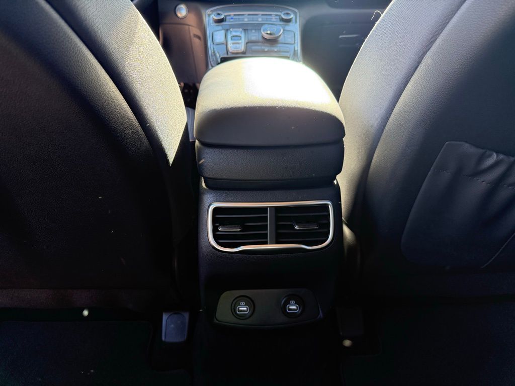 Thumbnail: 2022 Hyundai Santa Fe - 22