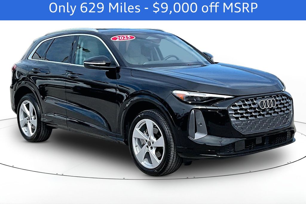 Mythos Black Metallic 2025 Audi Q5 quattro Premium Plus 40 TFSI SUV / Crossover All-Wheel Drive 7-Speed Automatic