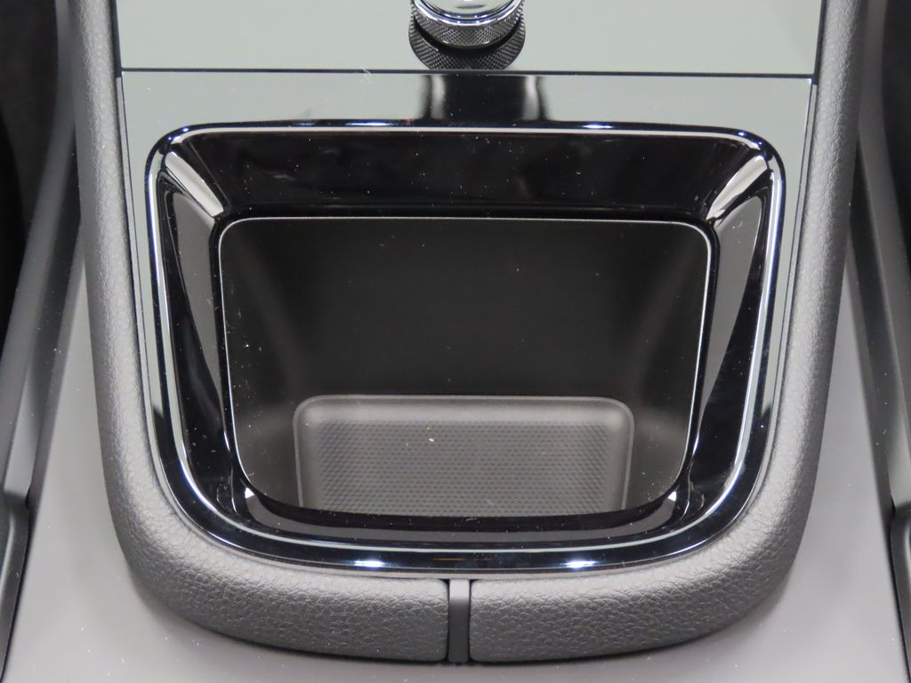 Thumbnail: 2026 Porsche Cayenne - 30