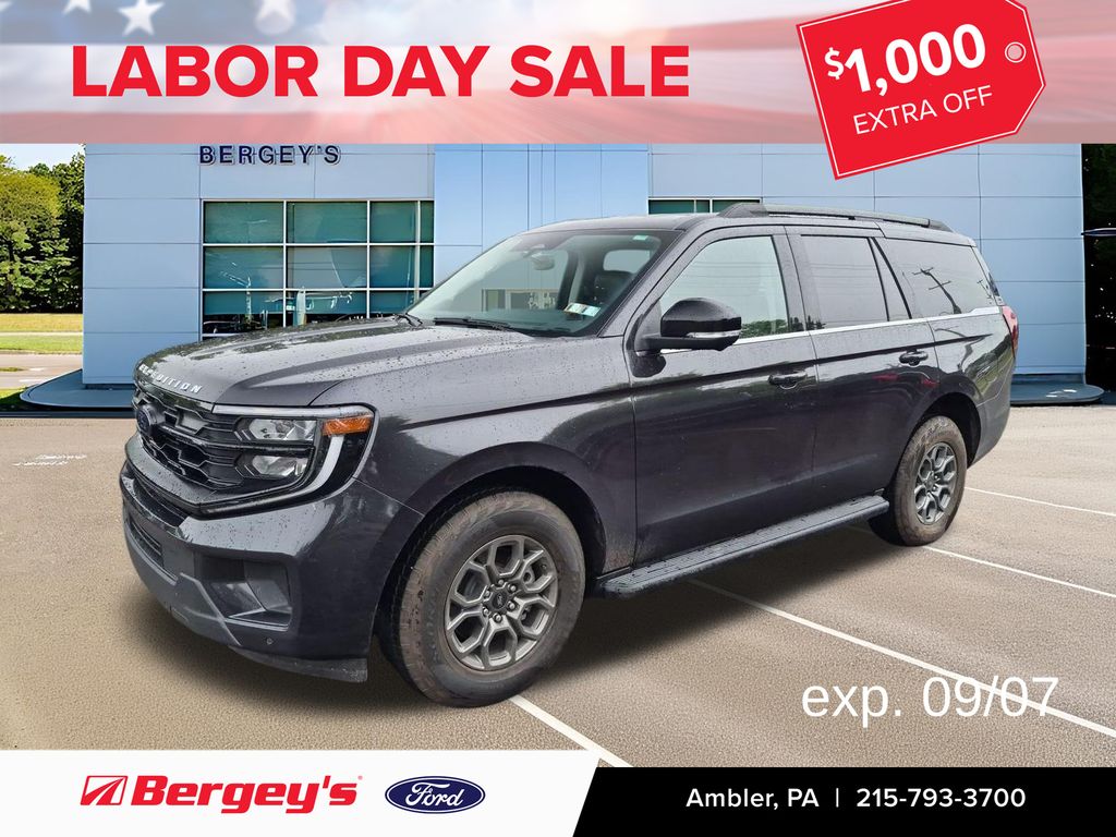 Dark Matter Gray Metallic 2026 Ford Expedition SUV / Crossover Four-Wheel Drive Automatic