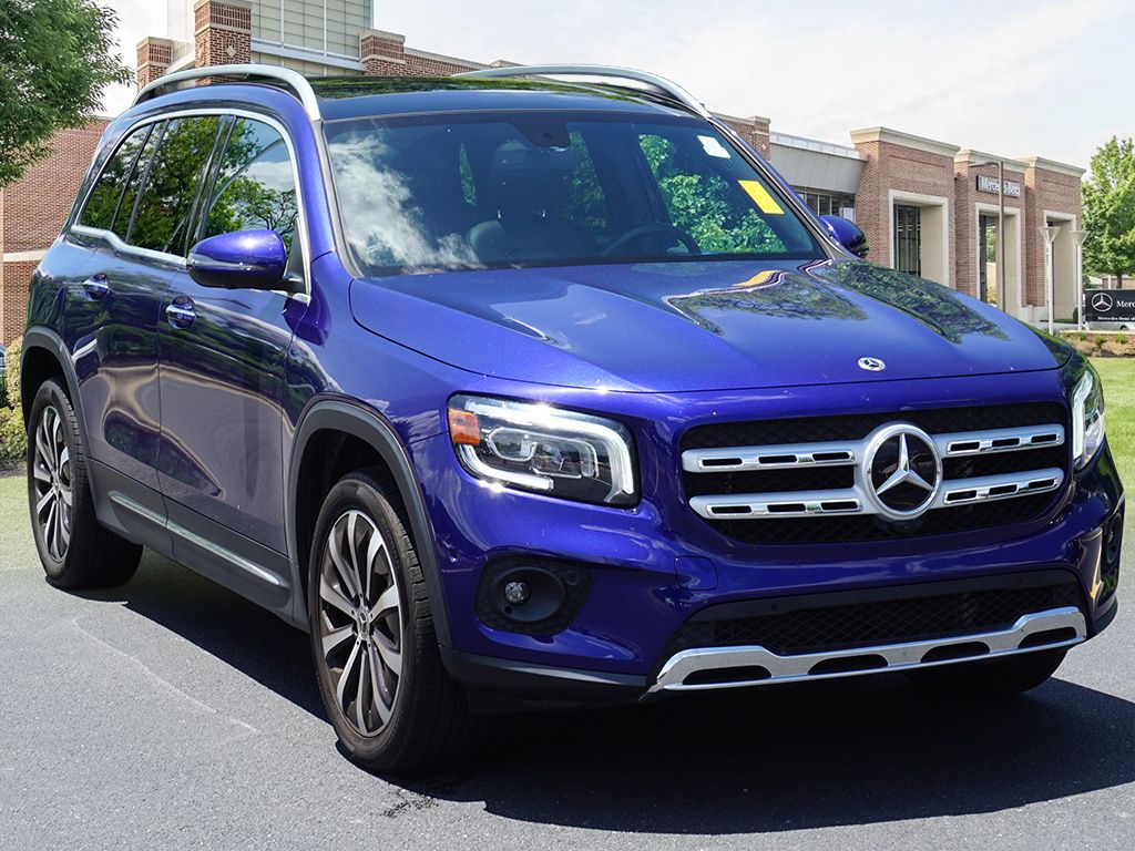 Thumbnail: 2021 Mercedes-Benz GLB - 3