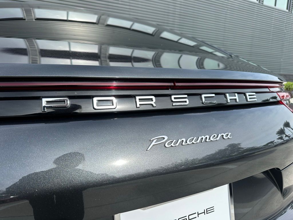 Thumbnail: 2018 Porsche Panamera - 14