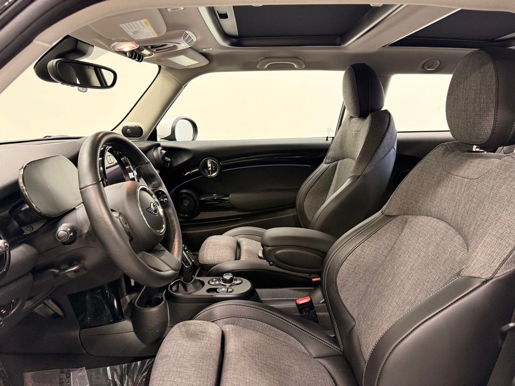 Thumbnail: 2022 MINI Cooper - 12