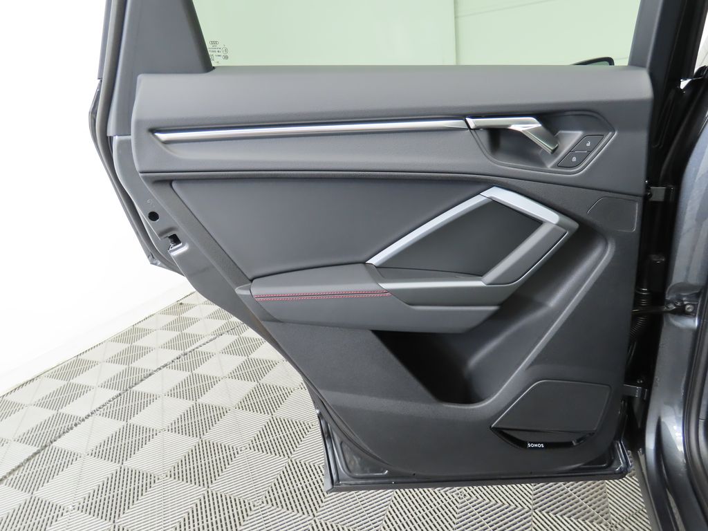 2025 Audi Q3  26