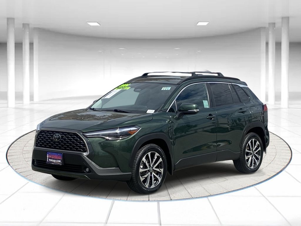 2024 Toyota Corolla Cross XLE