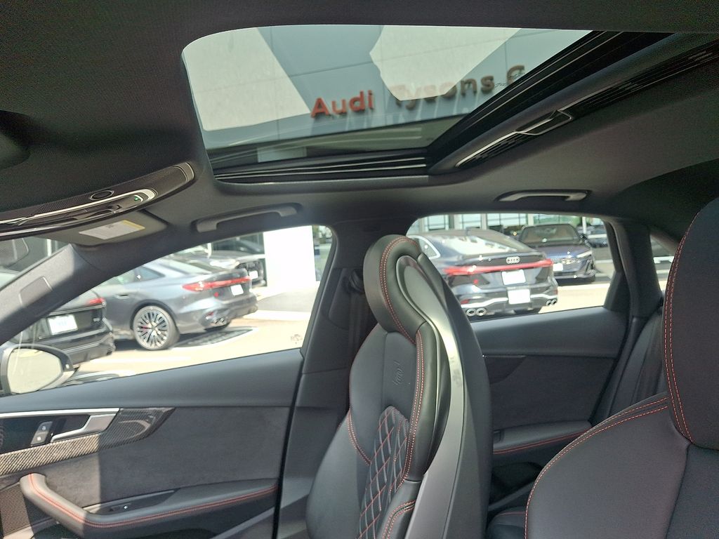 Thumbnail: 2023 Audi S4 - 14