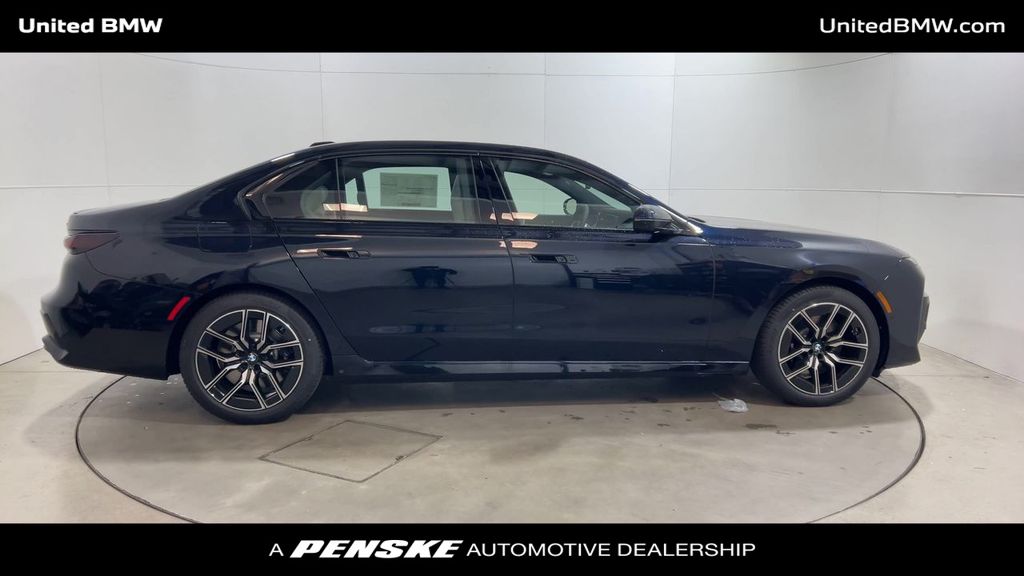 2025 BMW 7 Series 760i xDrive 9