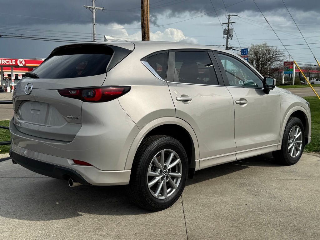 View vehicle photo 7