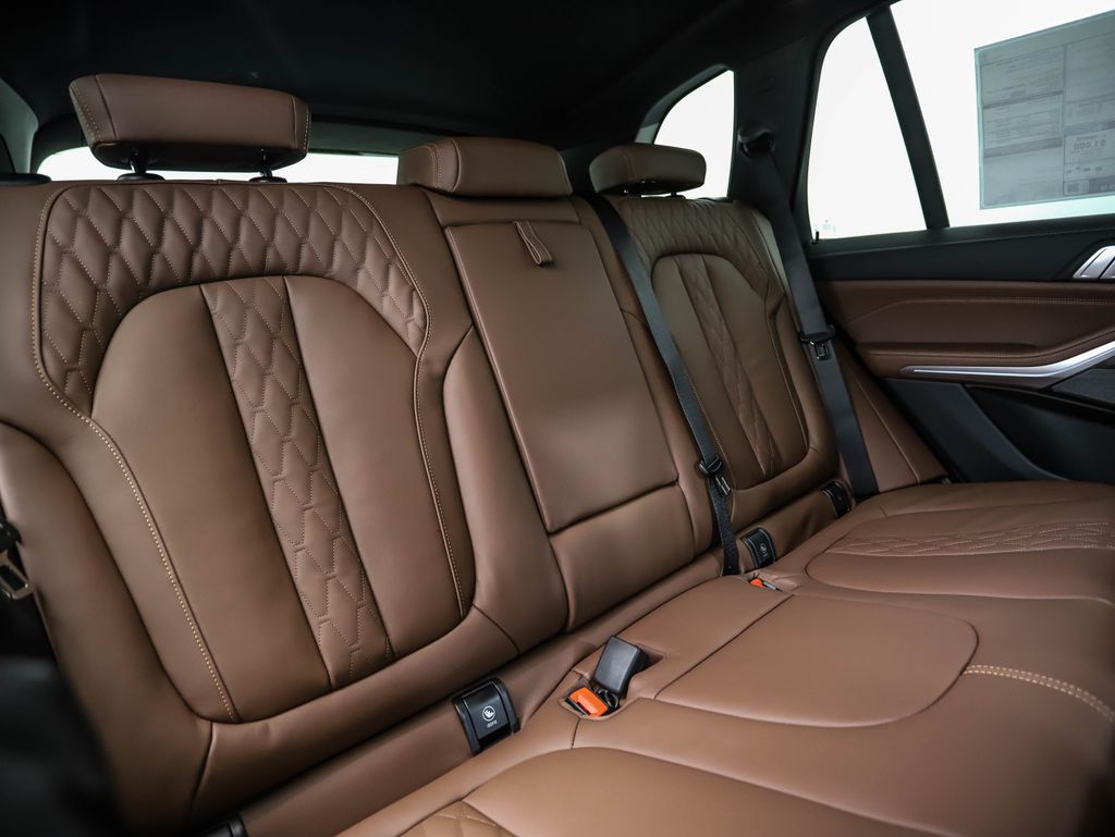 Thumbnail: 2026 BMW X5 - 28