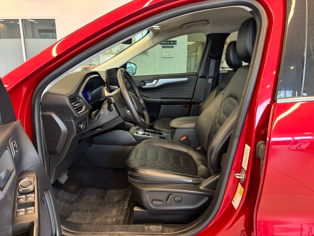 2023 Ford Escape Hybrid Platinum