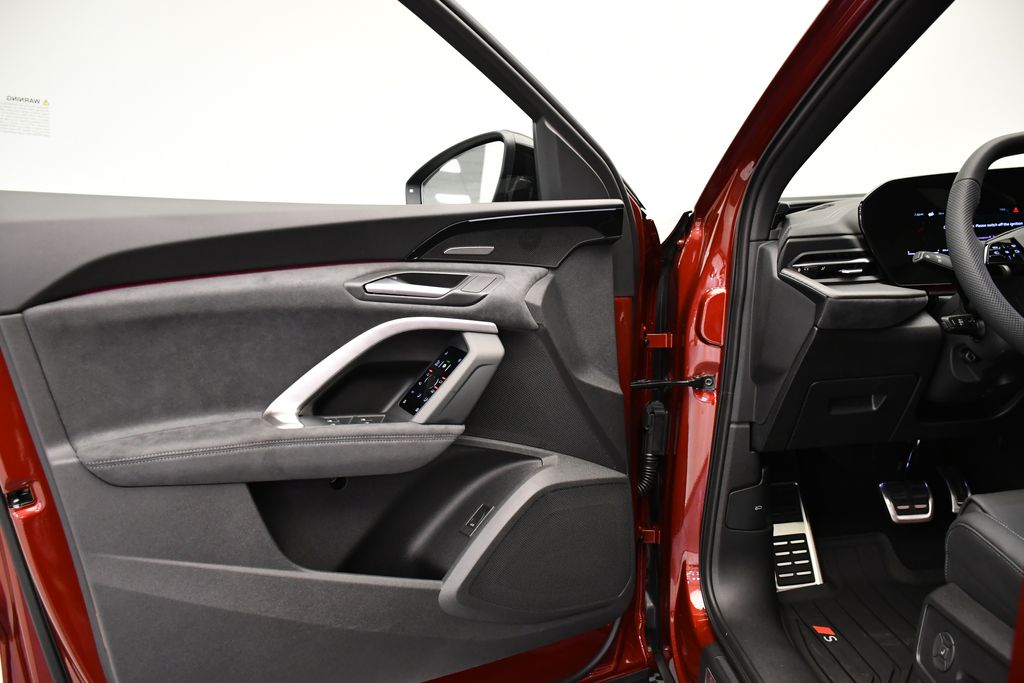 Thumbnail: 2025 Audi SQ5 - 29