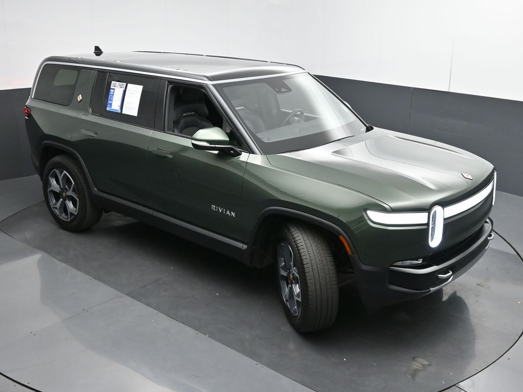 2024 Rivian R1S Adventure